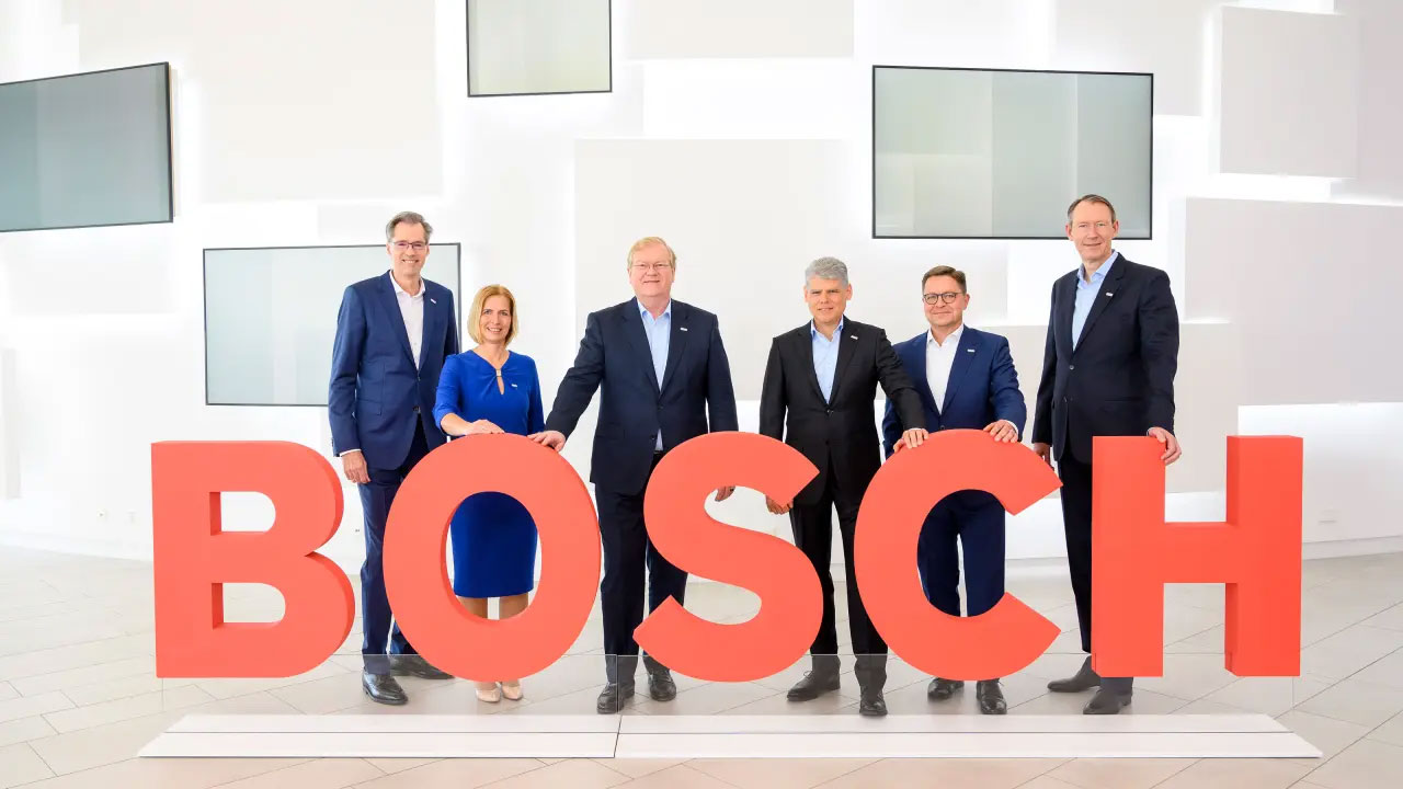 The board of management of the Bosch Group stands behind a Bosch logo